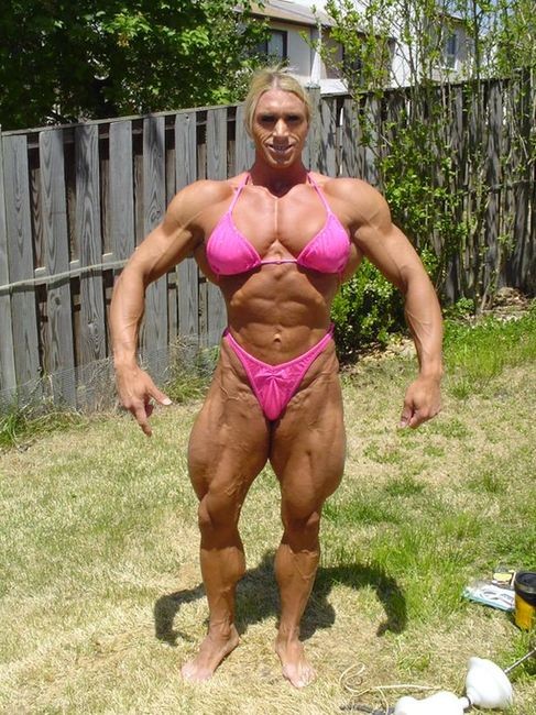 Women with perfect muscle and beauty posing #71007863