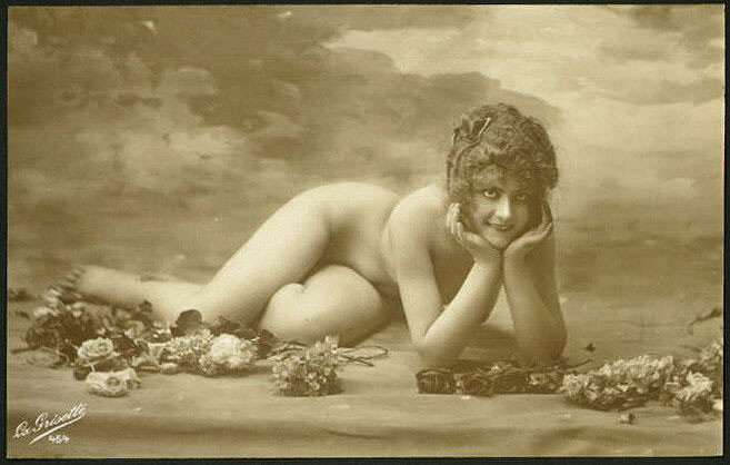 Belles dames nues vintage
 #78339449