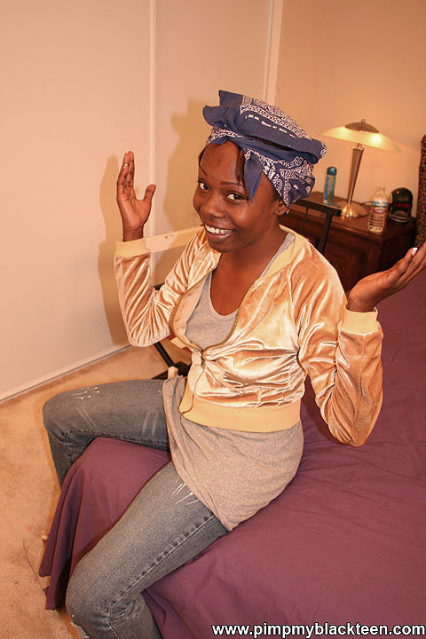 Ebenholz-Honig mit glattem Haar bekommt ihr Zuhälter auf mit Netzstrümpfen und harten schwarzen coc
 #73335094