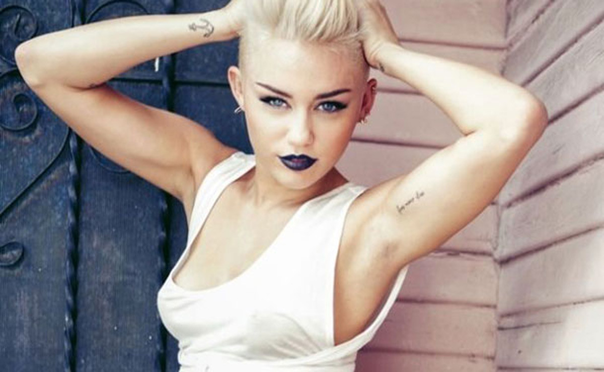 Miley cyrus
 #75237515