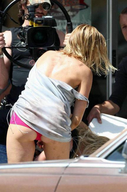 Celebrity hot babe Amy Smart nipple slip in public #75404318