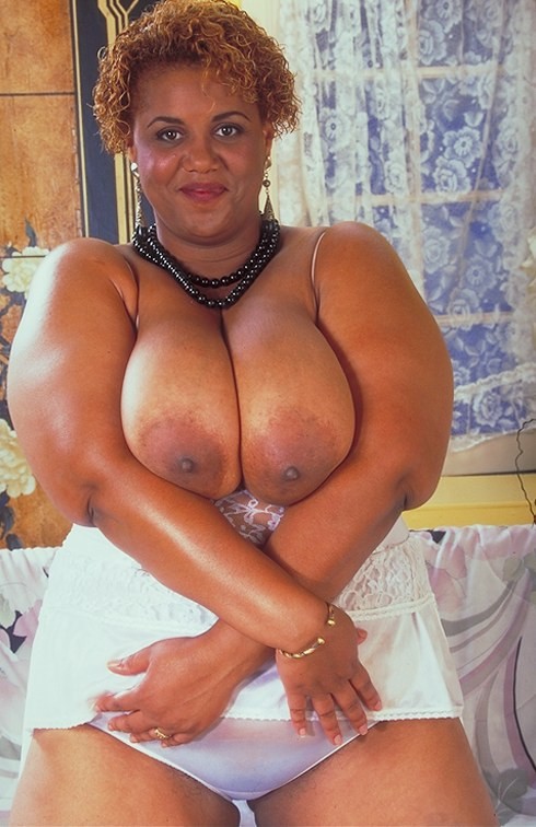 Horny big tit ebony bbw posing and teasing naked in bed #73425652