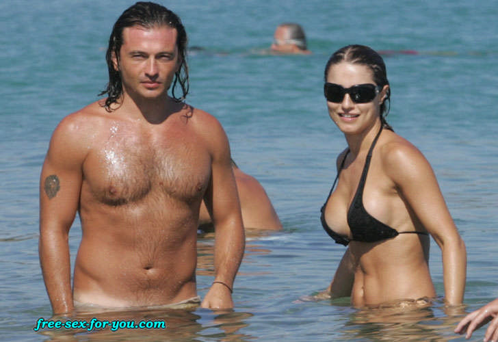 Lola Ponce posing sexy in a thong and in bikini on beach #75430673