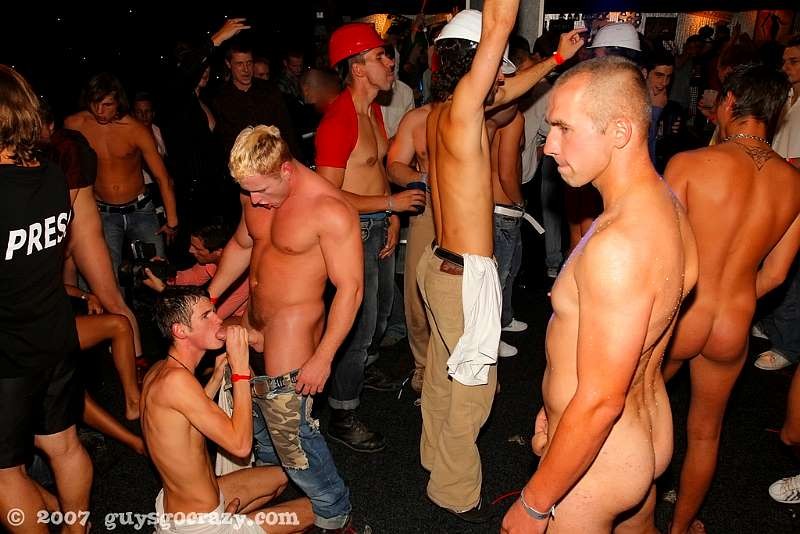 Hunks leaving studs faces slathered in warm jizz #76989648