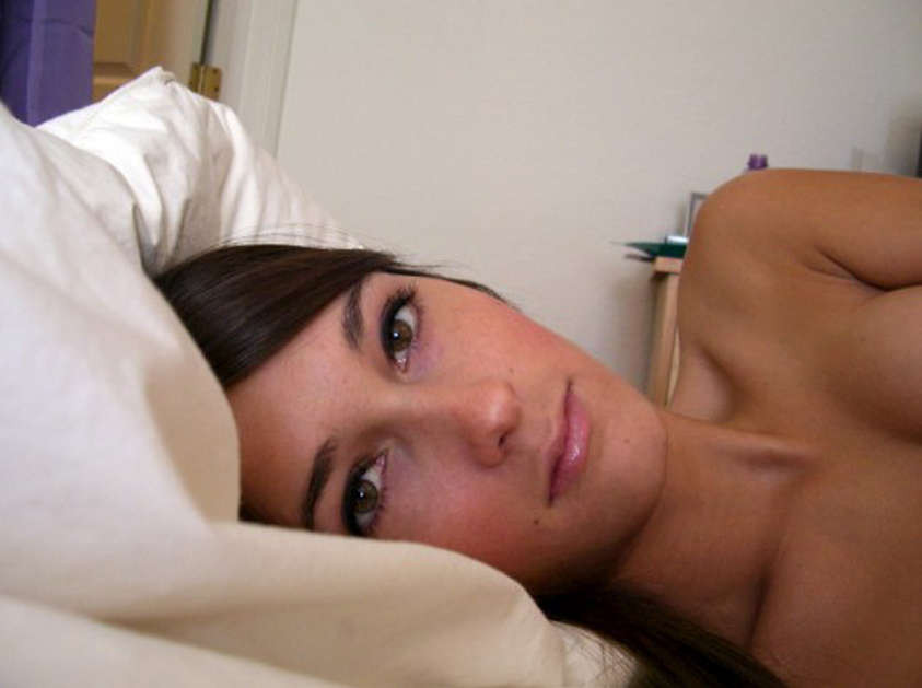 Fotos de una linda novia usando tanga sexy
 #75720070