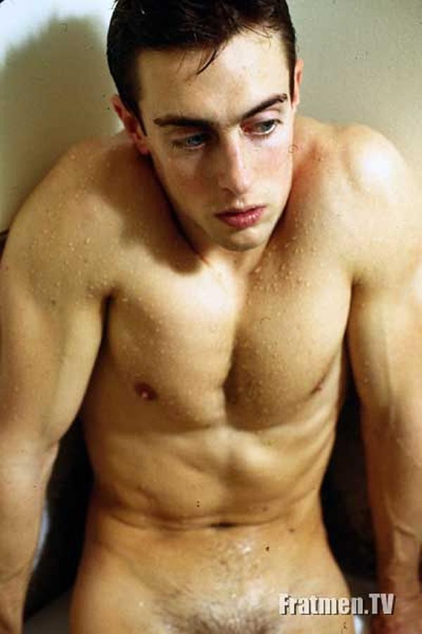 Nackter aufgehängter Burschenschaftler
 #77000869