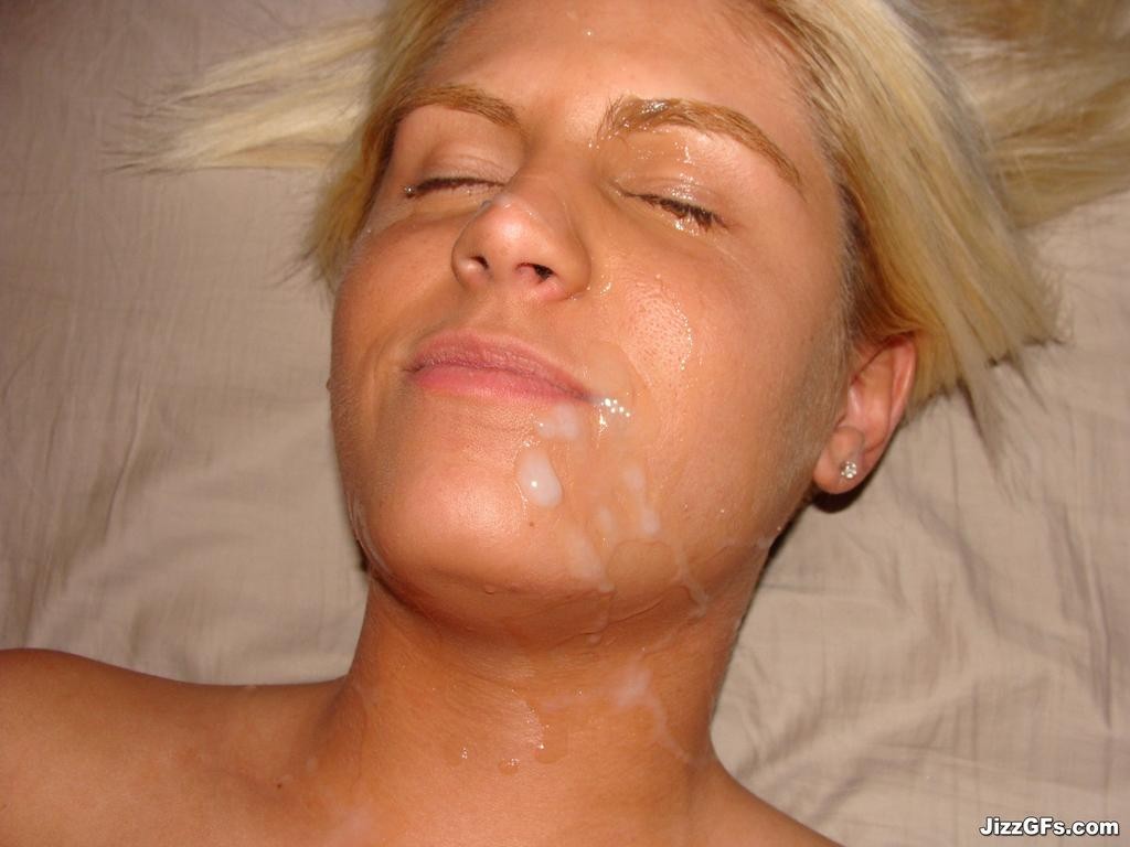 Busty girlfriend blows cock for facial cumshot in homemade pix #75960900