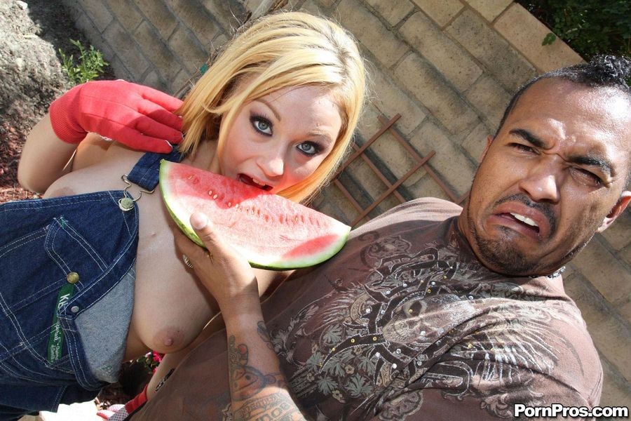 Brianna St.James knows how to handle big things #71712876