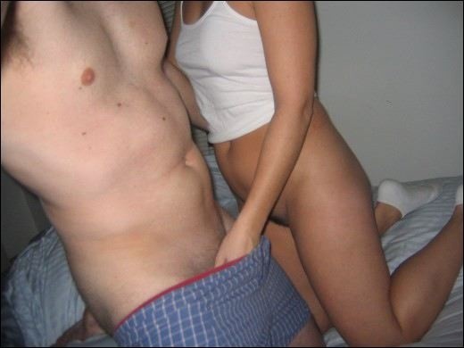 Homemade pix of amateur teen girlfriend insertions and cumshots #75945345