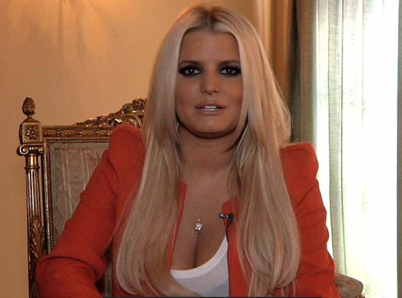 Jessica Simpson exposing fucking sexy body and huge boobs in lingerie #75307756
