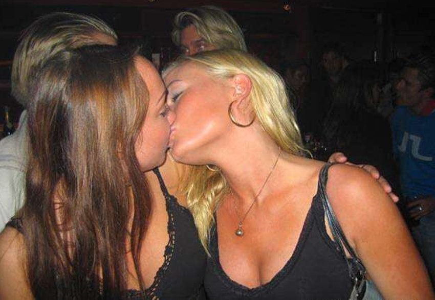 Drunk College Party Girls Going Fucking Crazy #76400197