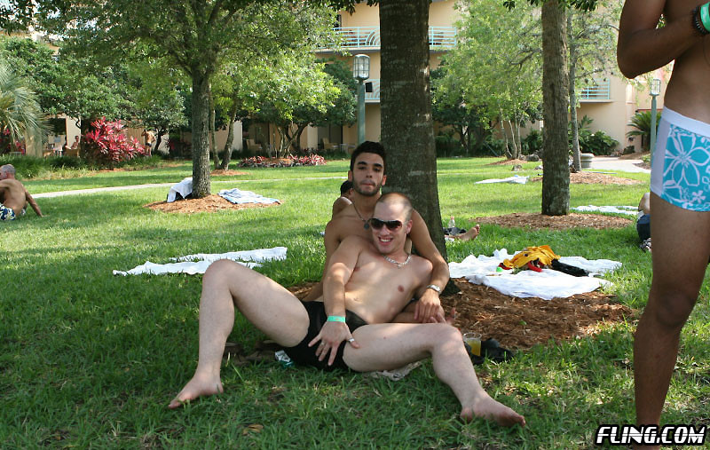 Increíble fiesta gay al aire libre con los cuerpos más calientes todos listos para follar en el
 #76904066