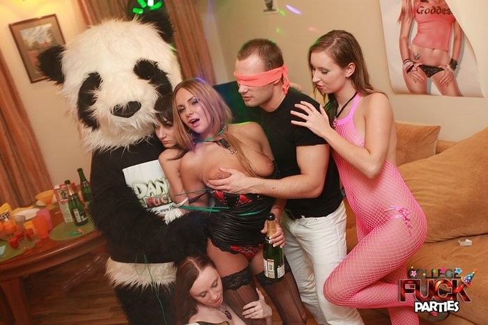 Escenas de sexo de estudiantes salvajes de las mejores fiestas universitarias de mierda
 #76767284