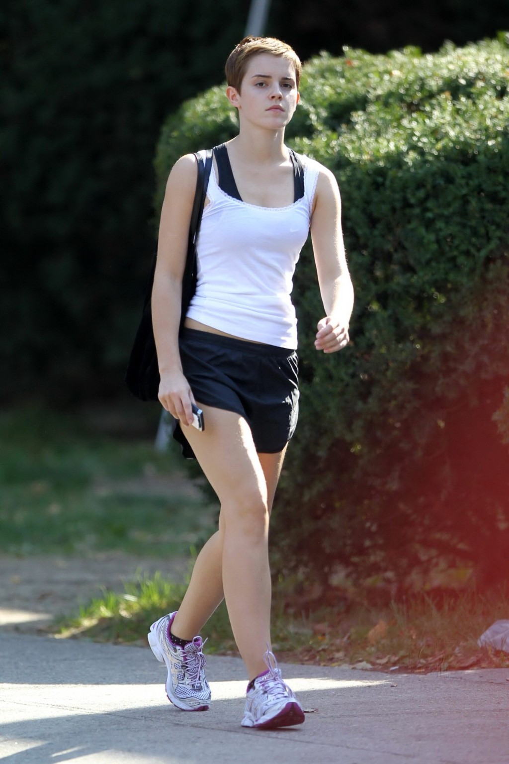 Emma Watson langbeinig in Shorts nach einem Sportkurs an der Brown University
 #75331740