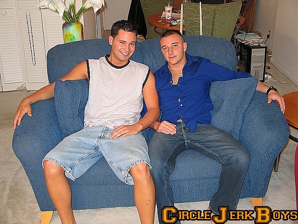 Two hunks relaxing #77002076