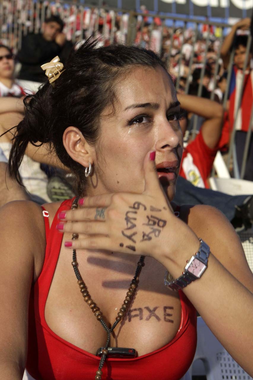 Larissa riquelme nipple slip paparazzi shoots and cell phone between tits
 #75320778