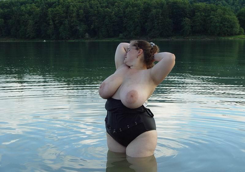 bbw showing off her huge ripe boobs #75491028