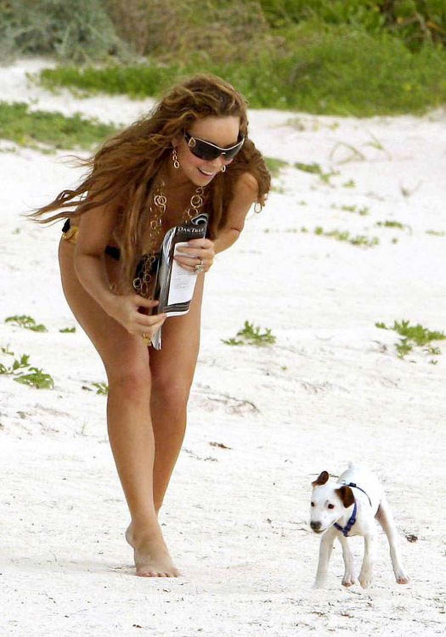 Mariah Carey fickt sexy und heiß im Bikini und oben ohne Paparazzi Fotos
 #75310781