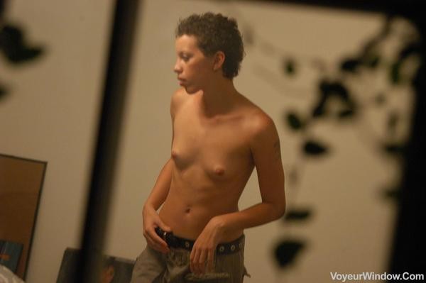 Geiles Babe wird beim Selbstbefriedigen erwischt
 #78417896