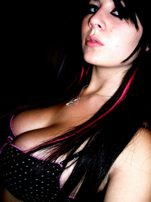 Bonita y sexy colección de autofotos de emo darla caliente
 #67329697