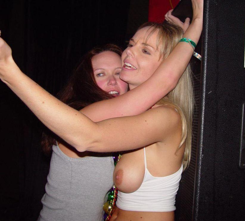 Really drunk amateur girlfriends going wild #76395633
