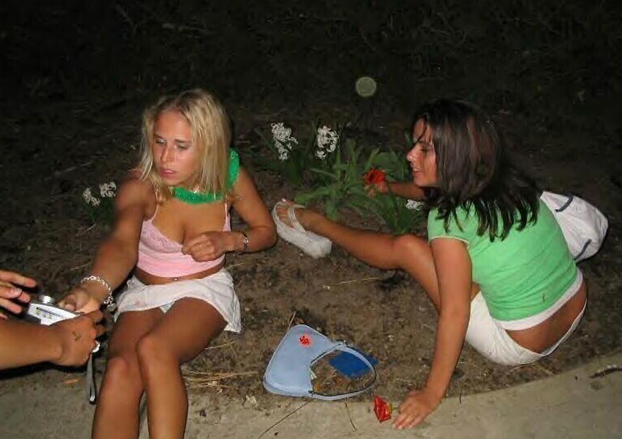 Really drunk amateur girlfriends going wild #76395697