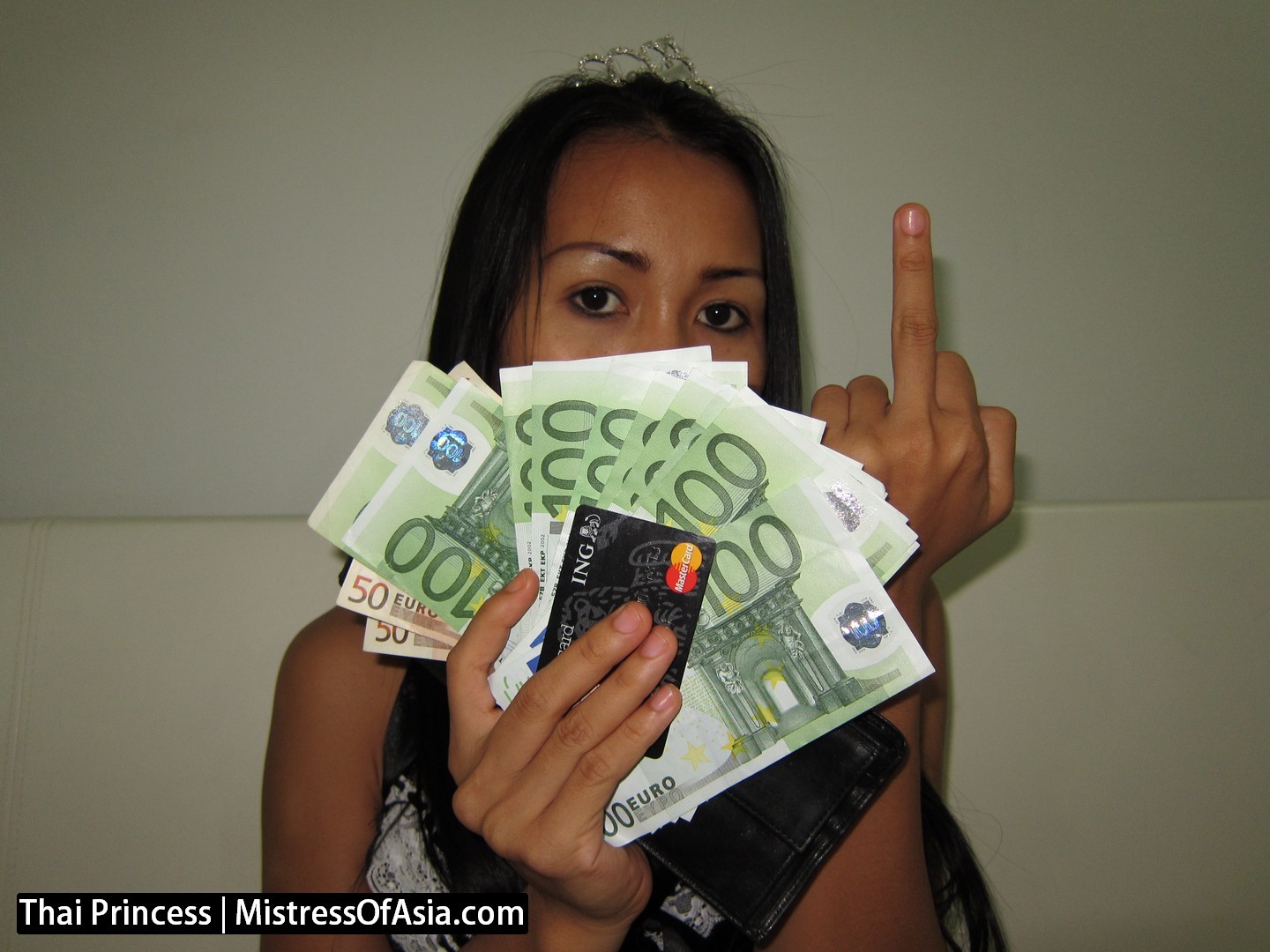 Thai prinzessin featuring in surrender ihre wallet
 #69739526