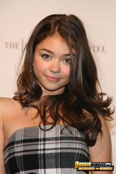 Petite aufmerksamkeitsstarken teen sarah hyland ist skanky in Bilder
 #75141835