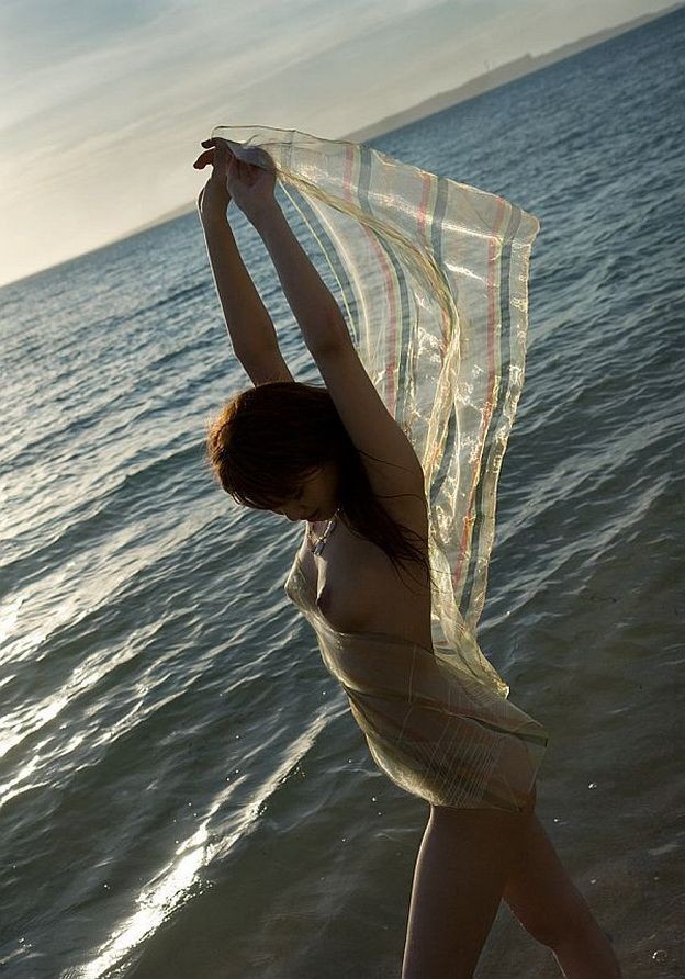 Wunderschöne asiatische Modell mari misaki Posen showin Körper
 #69776411