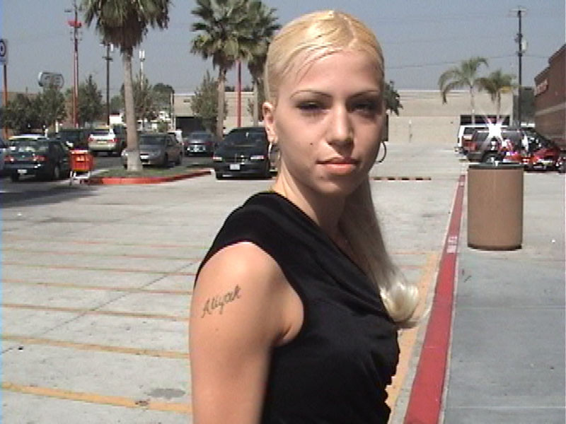 Blondes Babe fickt mit einem Gangbang Sex bis Cumshots auf Gesicht
 #73655521