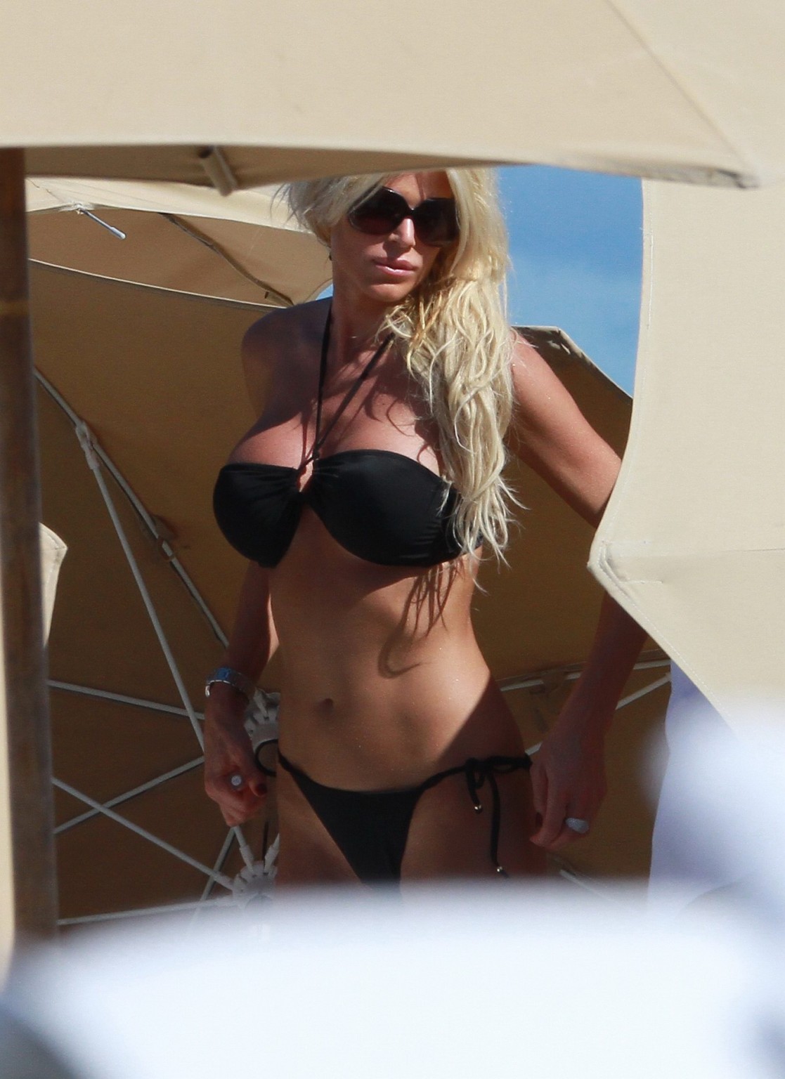 Victoria Silvstedt wearing sexy black bikini on a beach in Miami #75277805