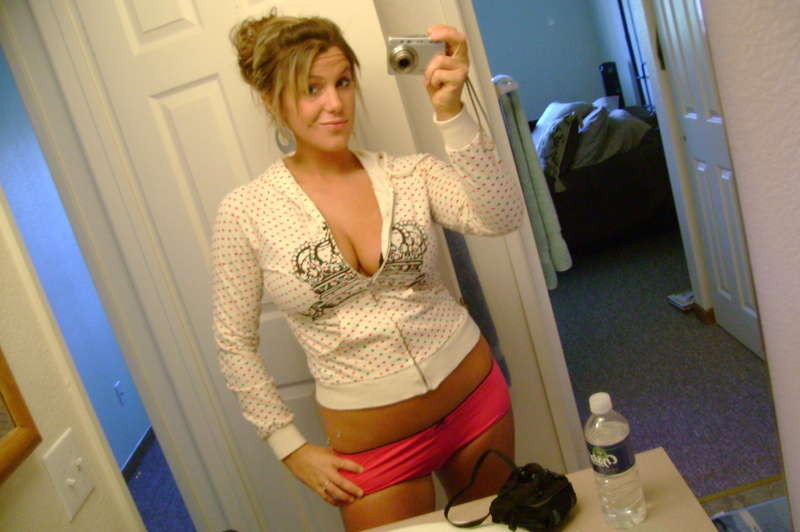 Tetas autofotos
 #75727416