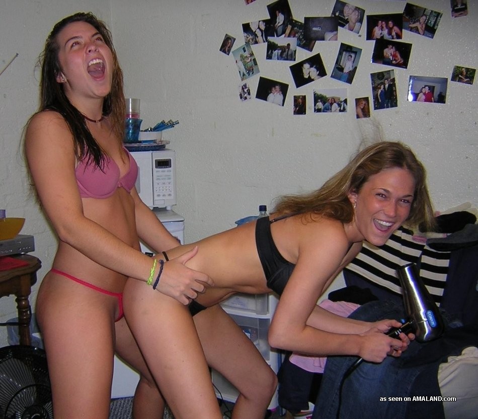 Homemade amateur teen girlfriends get trashed at college parties #68308550