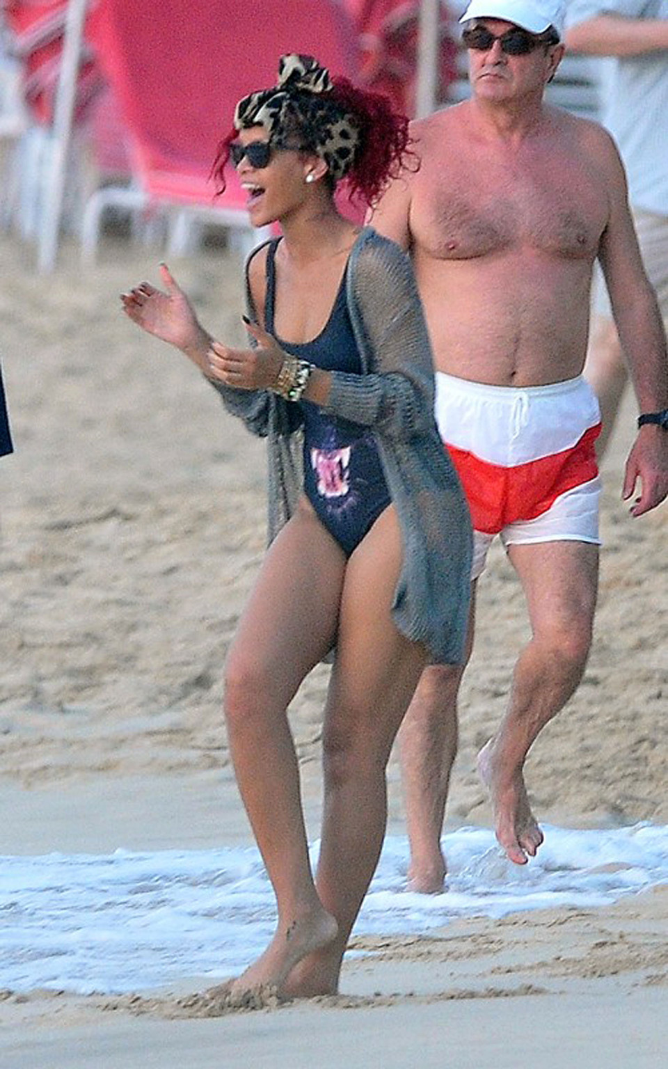 Rihanna exposing her sexy body and hot ass in black bikini on beach #75322442