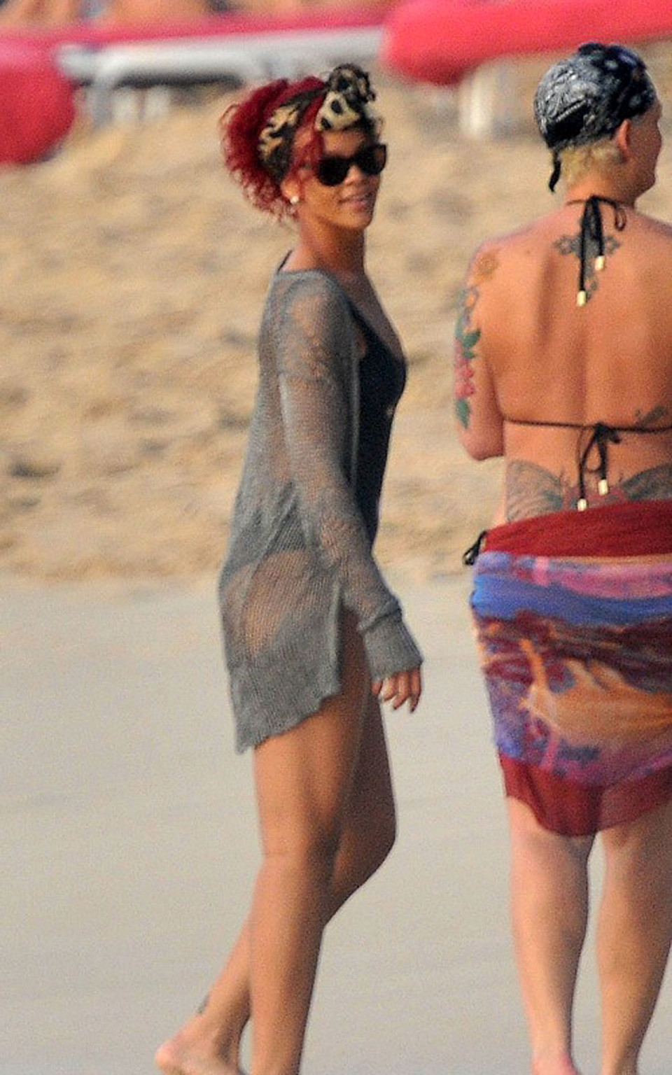 Rihanna exposing her sexy body and hot ass in black bikini on beach #75322452