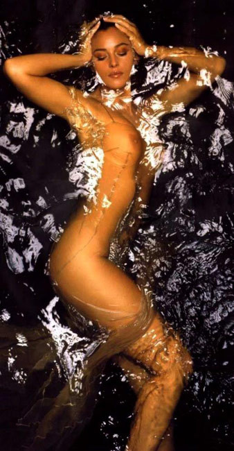 Sweet italian actress Monica Bellucci showing nude body #75430586