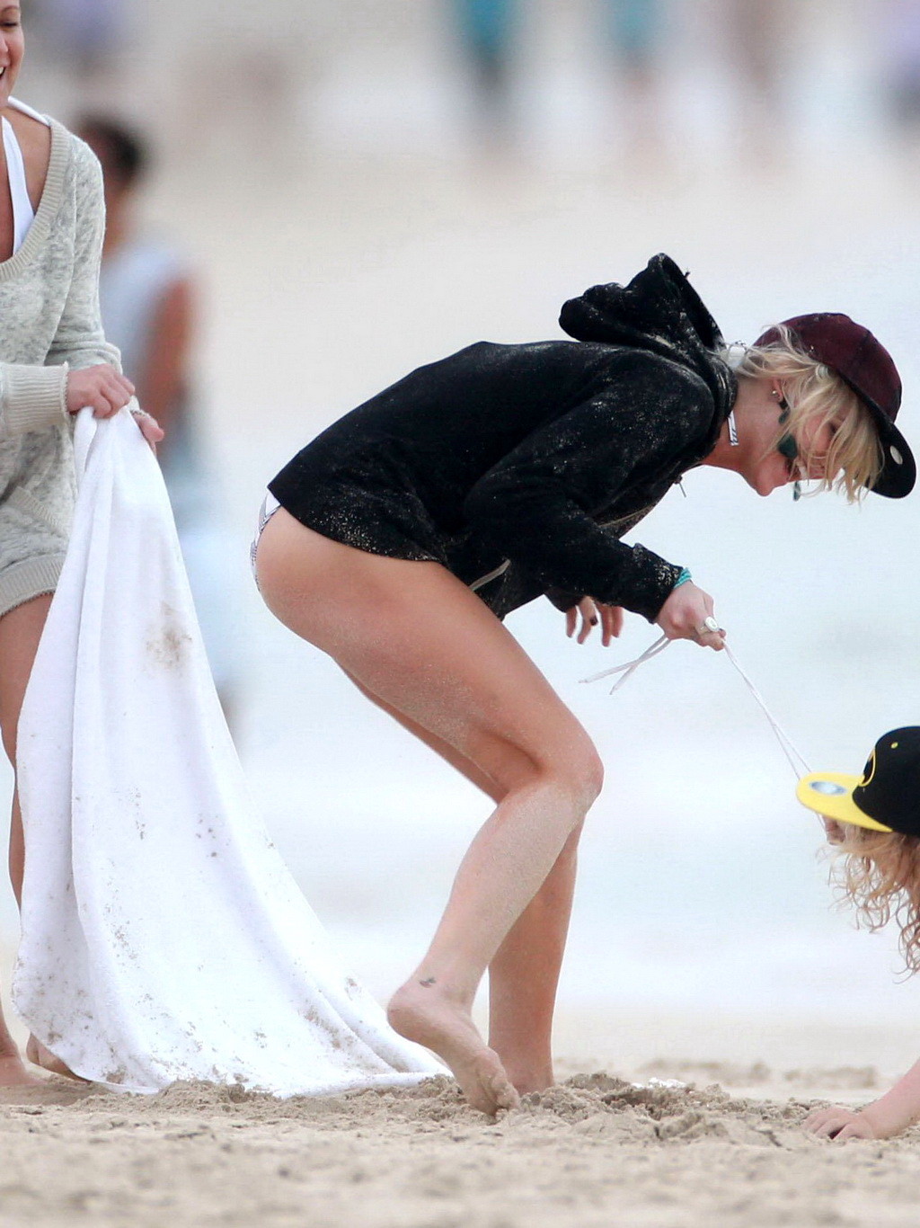 Ashlee Simpson shows off her ass wearing a bikini bottom on a beach in Hawaii #75245105