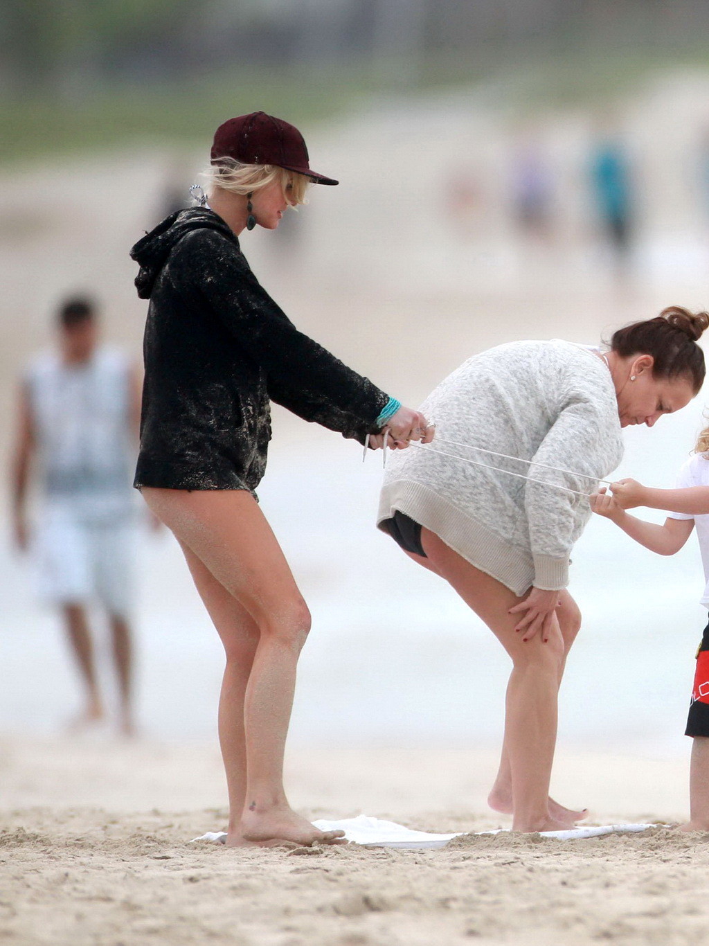 Ashlee Simpson shows off her ass wearing a bikini bottom on a beach in Hawaii #75245108