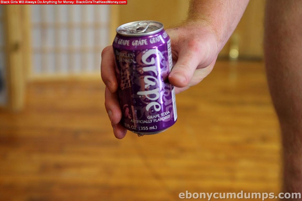 Lil schwarz freches Mädchen ist gezwungen, Sperma zu trinken, um ihre Miete zu bezahlen
 #73314400