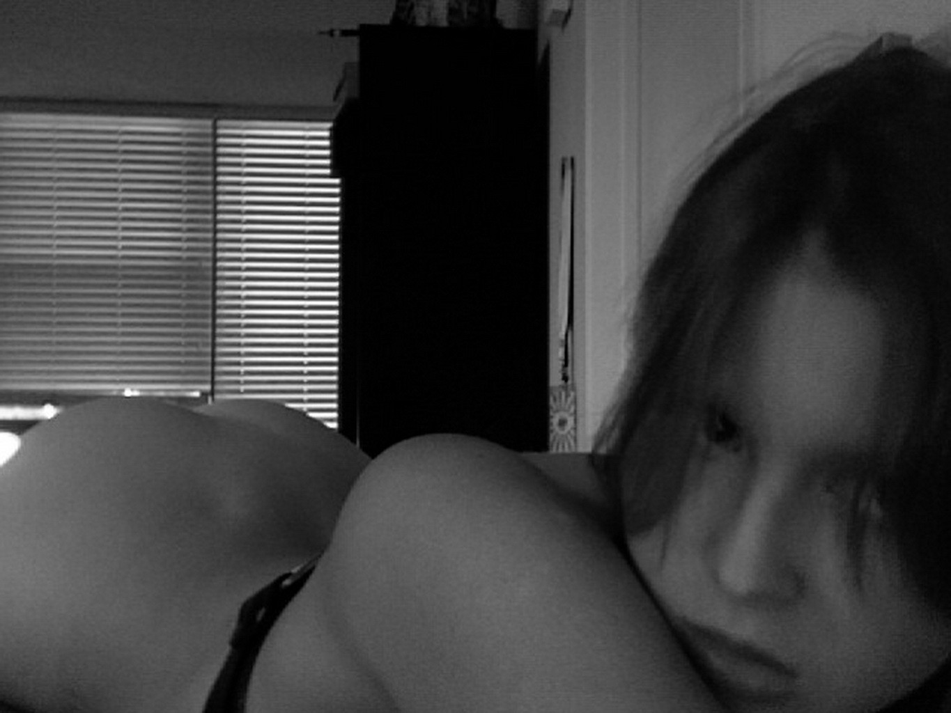 Renee olstead nackt dildoing ihre enge Muschi auf die durchgesickerten privaten Fotos
 #75313635