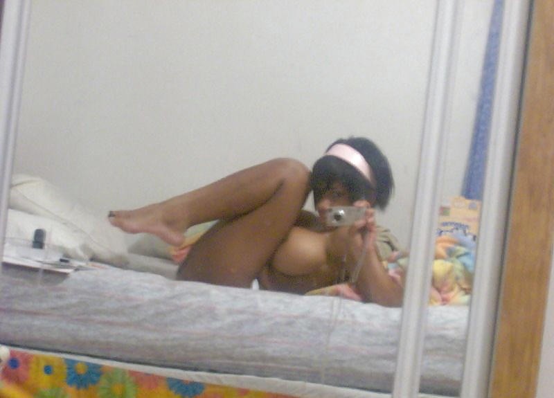 Ebony teen gfs posing for cell phone pics #67698909