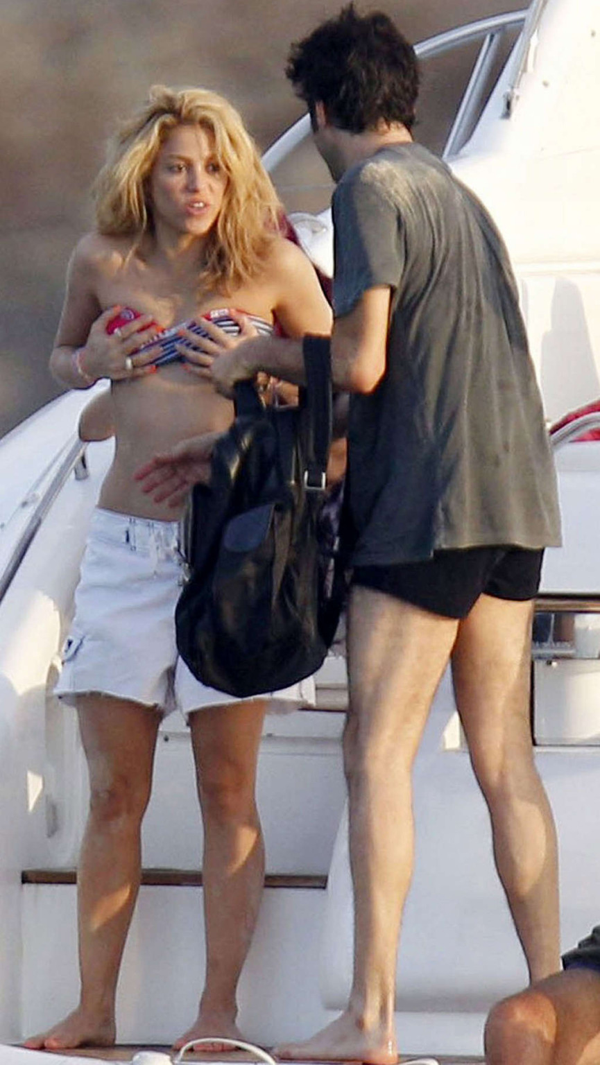 Shakira in bikini on yacht and upskirt on stage and in fuckme boots #75339928