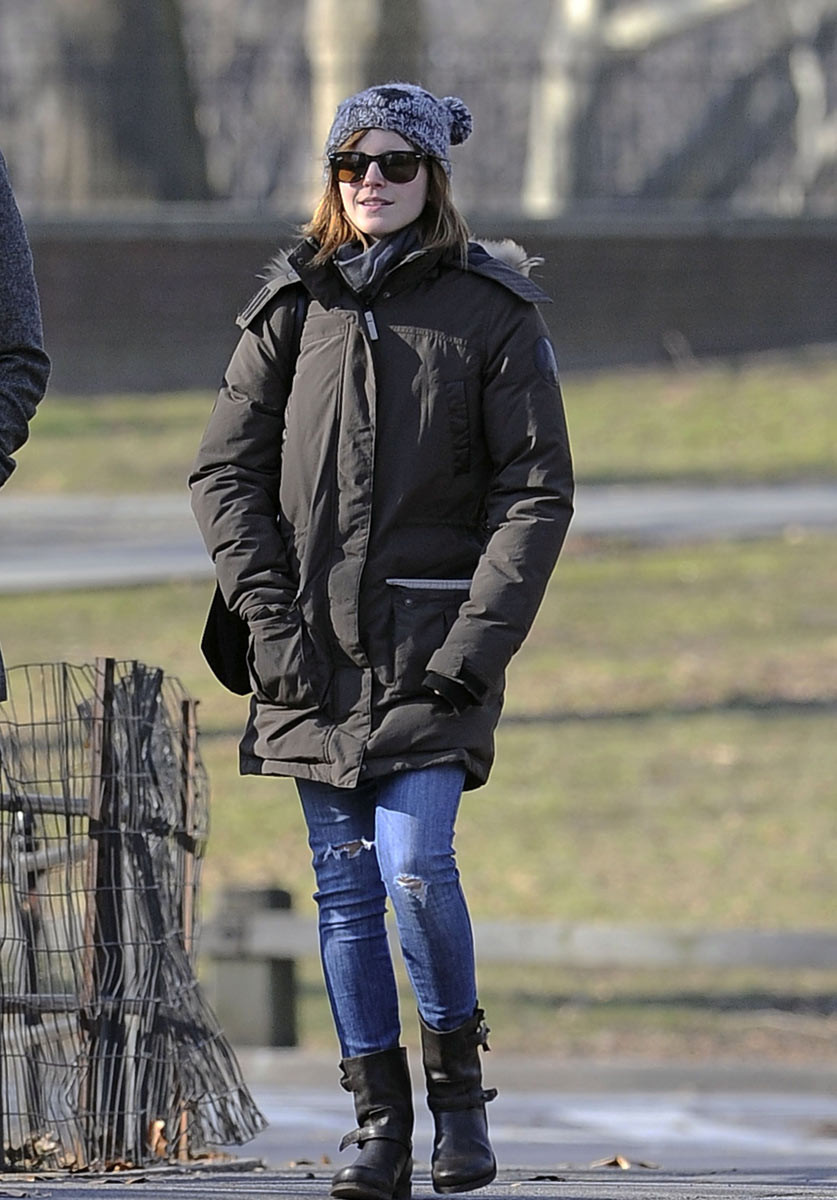 Emma Watson fuori in Central Park a New York
 #75243970