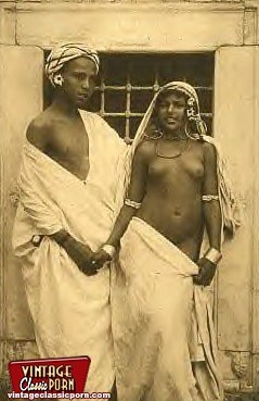 Chicas étnicas vintage mostrando su hermoso cuerpo desnudo sexy
 #67757878