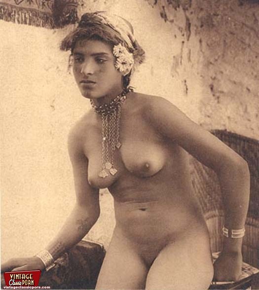 Vintage ethnic girls showing their beautiful sexy nude body #67757892