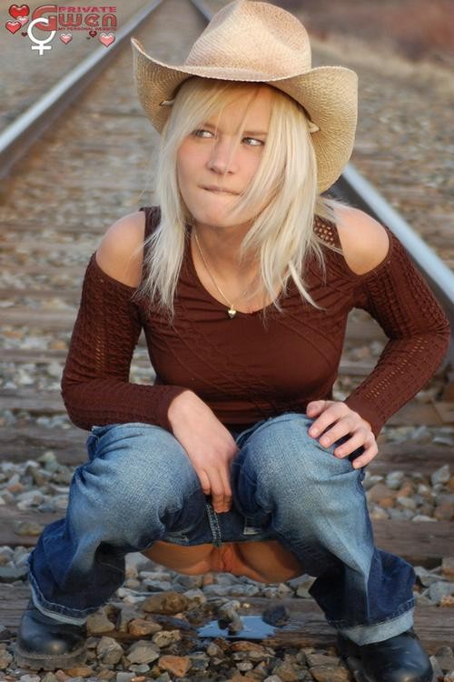 Little cowgirl drops her pants and pisses on the tracks #78697223