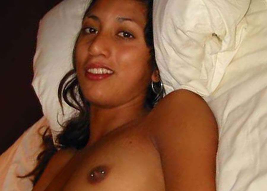 Zwei Amateur sexy Latina hotties
 #77956429