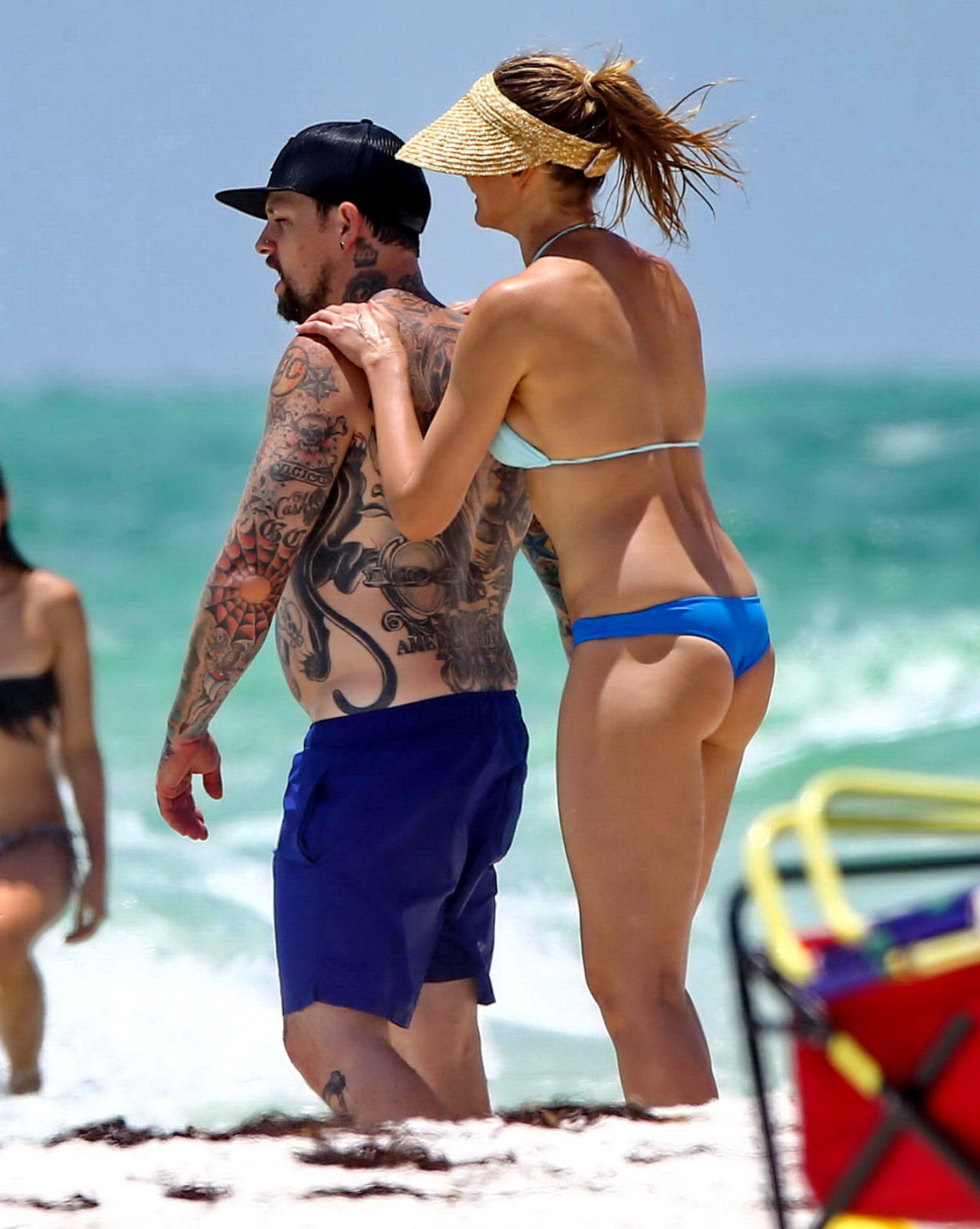 Cameron Diaz shows ass crack wearing a skimpy bikini on a beach in Florida #75191787