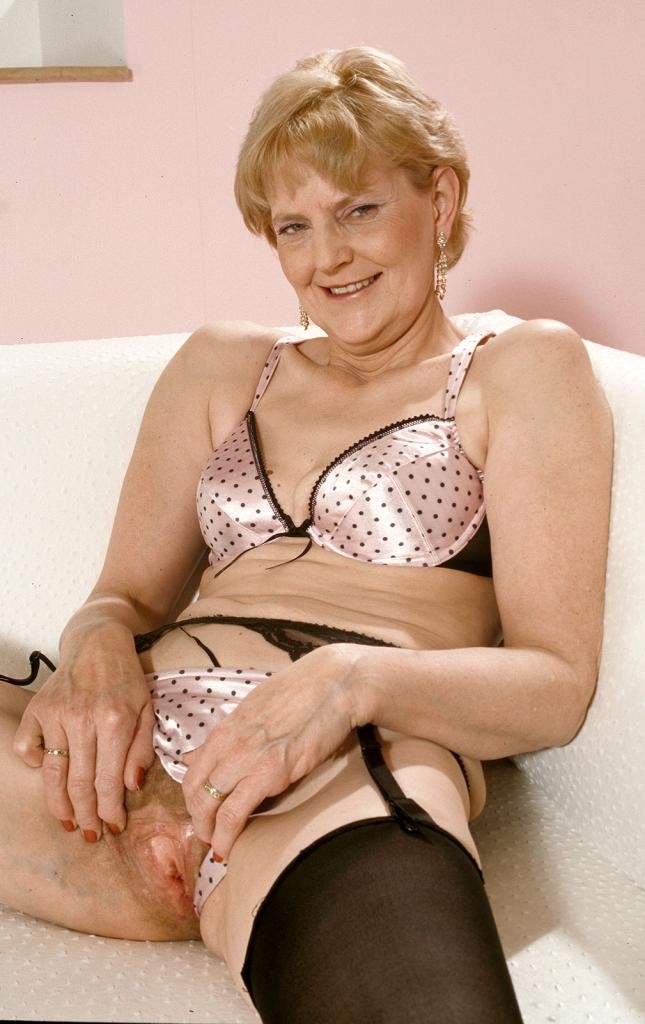 Pussy spreading horny granny in lingerie loves teasing #77250459