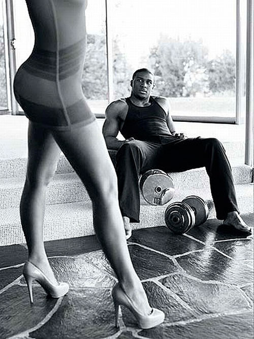 Kim Kardashian showing her white panties upskirt paparazzi pictures #75401652
